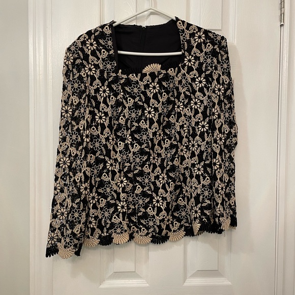 Gold and Black Top - Picture 1 of 1